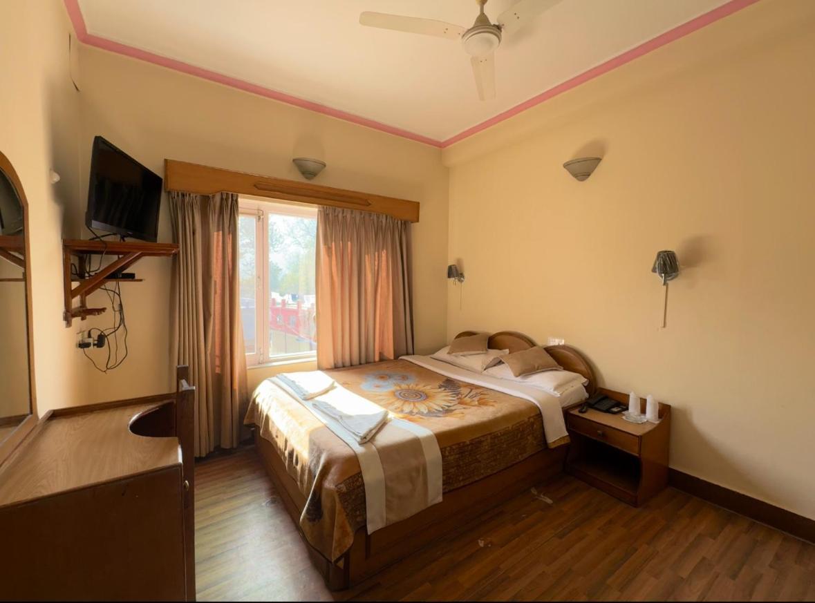 Green Tara Hotel Pokhara Zewnętrze zdjęcie